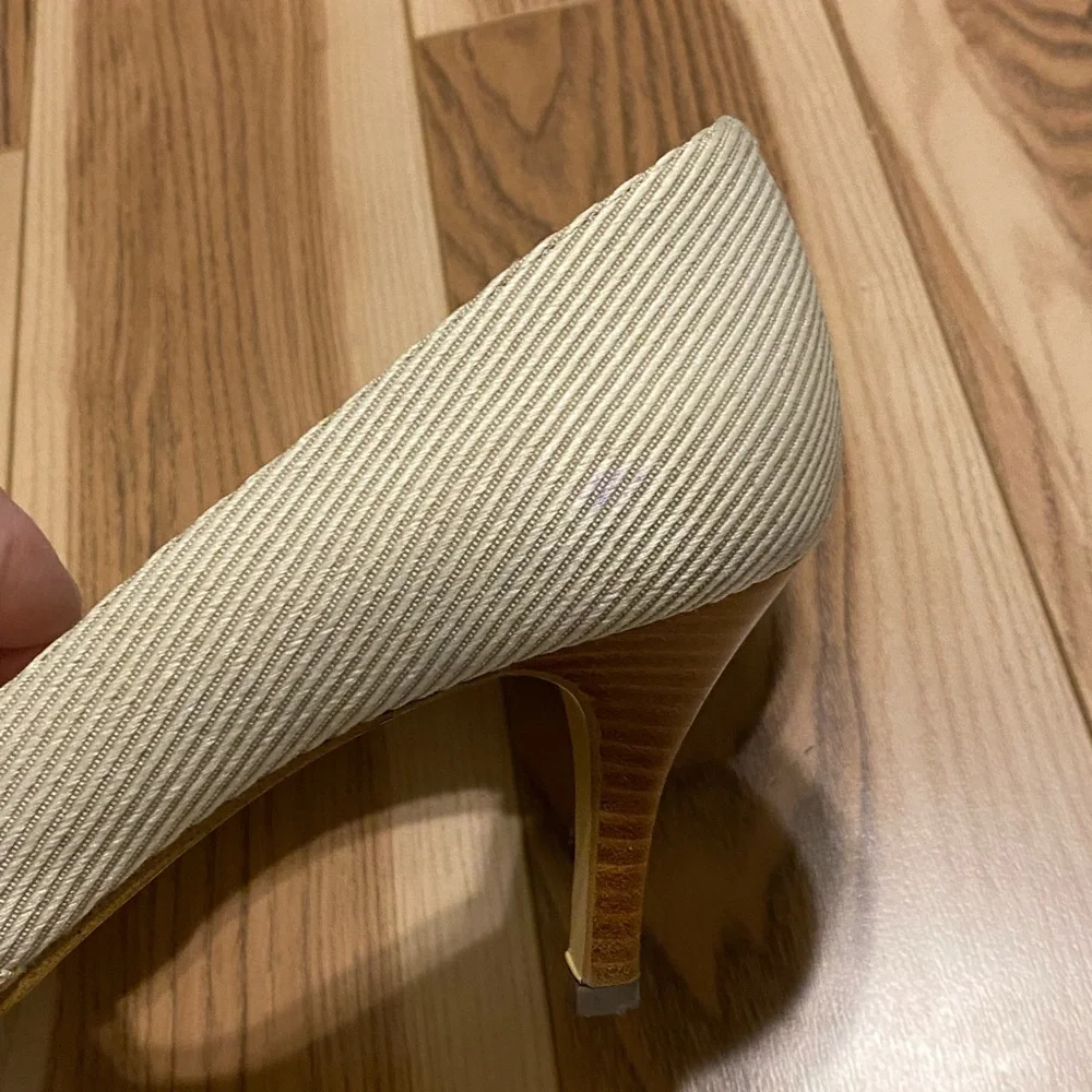 Worthington White & Tan Heels - Size 8.5 - Picture 5 of 5